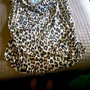 Sleeveless animal print top.